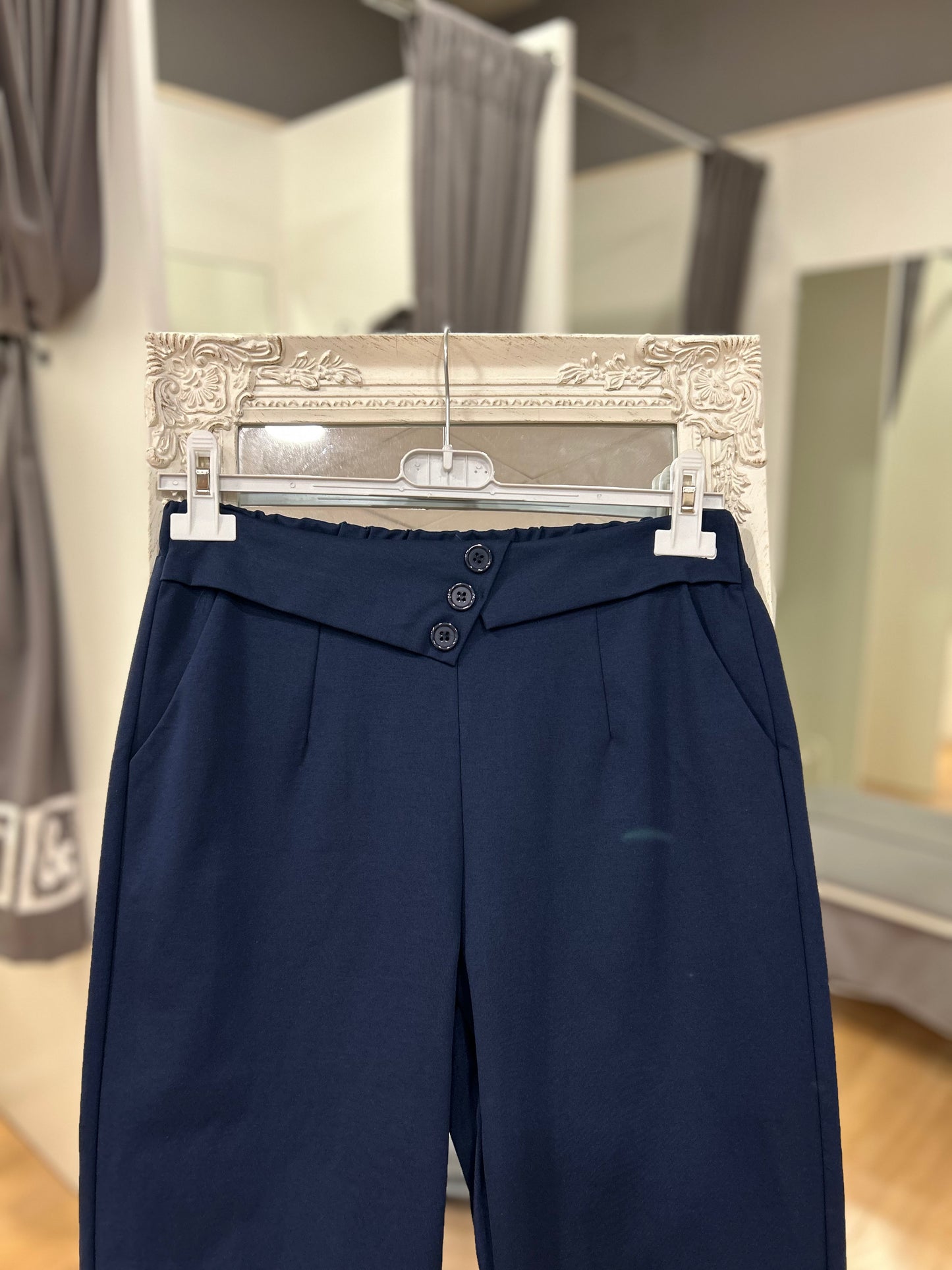 Pantalones capri azul marino