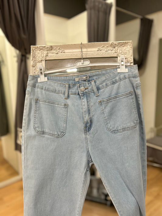 Pantalón tejano con bolsillos frontales