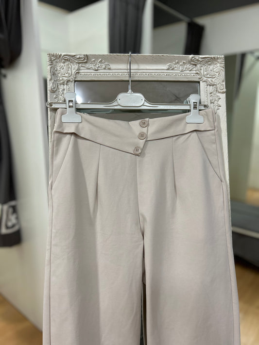 Pantalones capri beige
